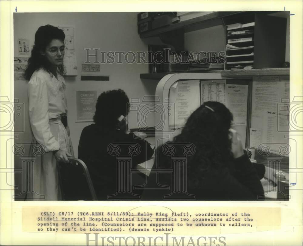 1989 Press Photo Kelly King, coordinator, Slidell Memorial Hospital Crisis Line- Historic Images