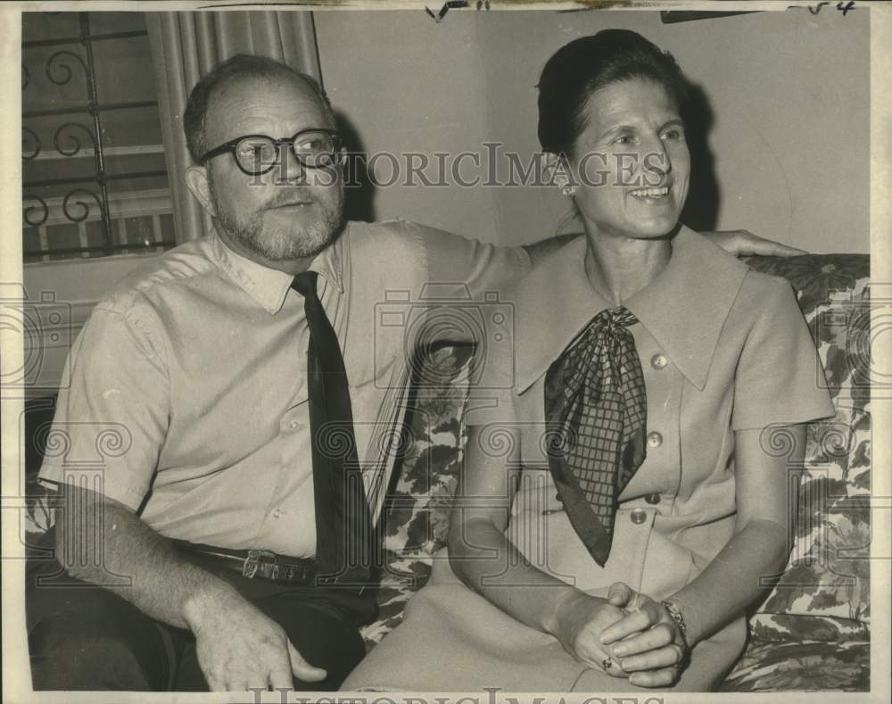 1970 Press Photo Dr. and Mrs. Ed Knight on Orleans Parish Public School state - Historic Images