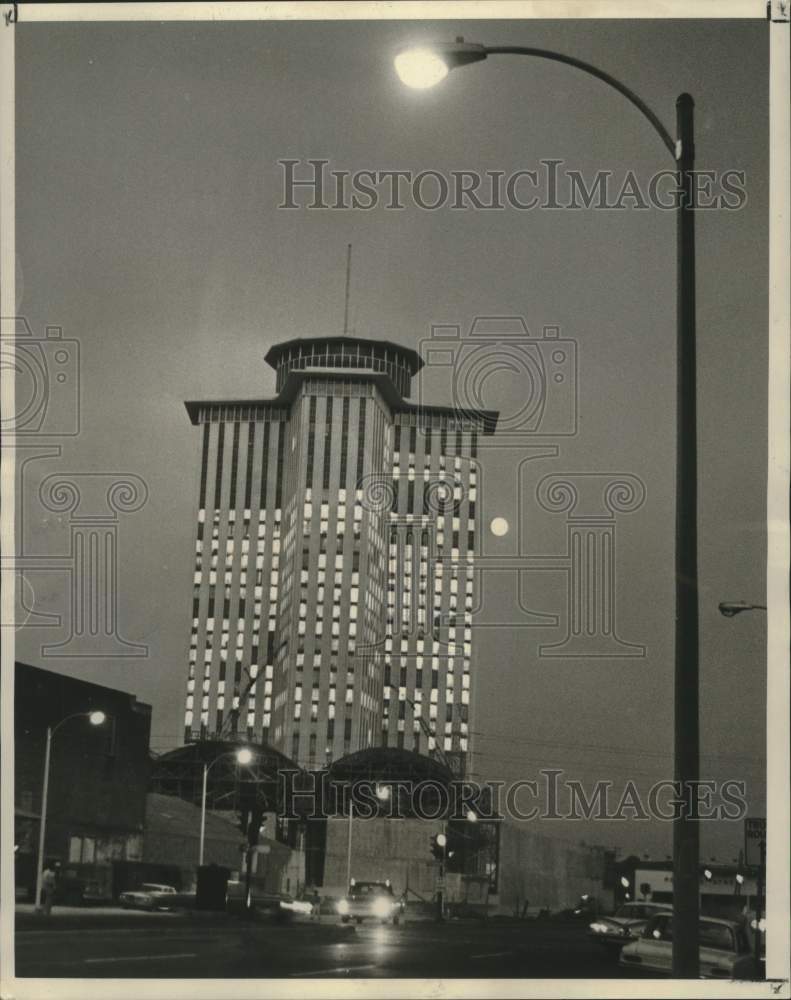 1966 Press Photo Scene of the International Trade Mart Tower- Historic Images