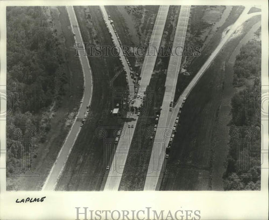 1975 Press Photo Aerial view of Interstate 10 in LaPlace - nob49704