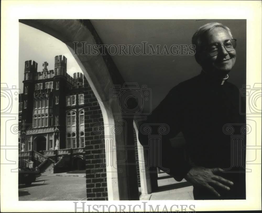 1995 Press Photo Rev. Bernard Knoth, S.J., New President of Loyola University- Historic Images