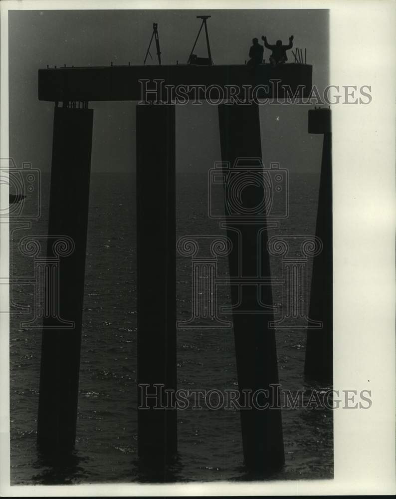 1968 Press Photo Pilings for the Causeway Bridge Construction - nob51938