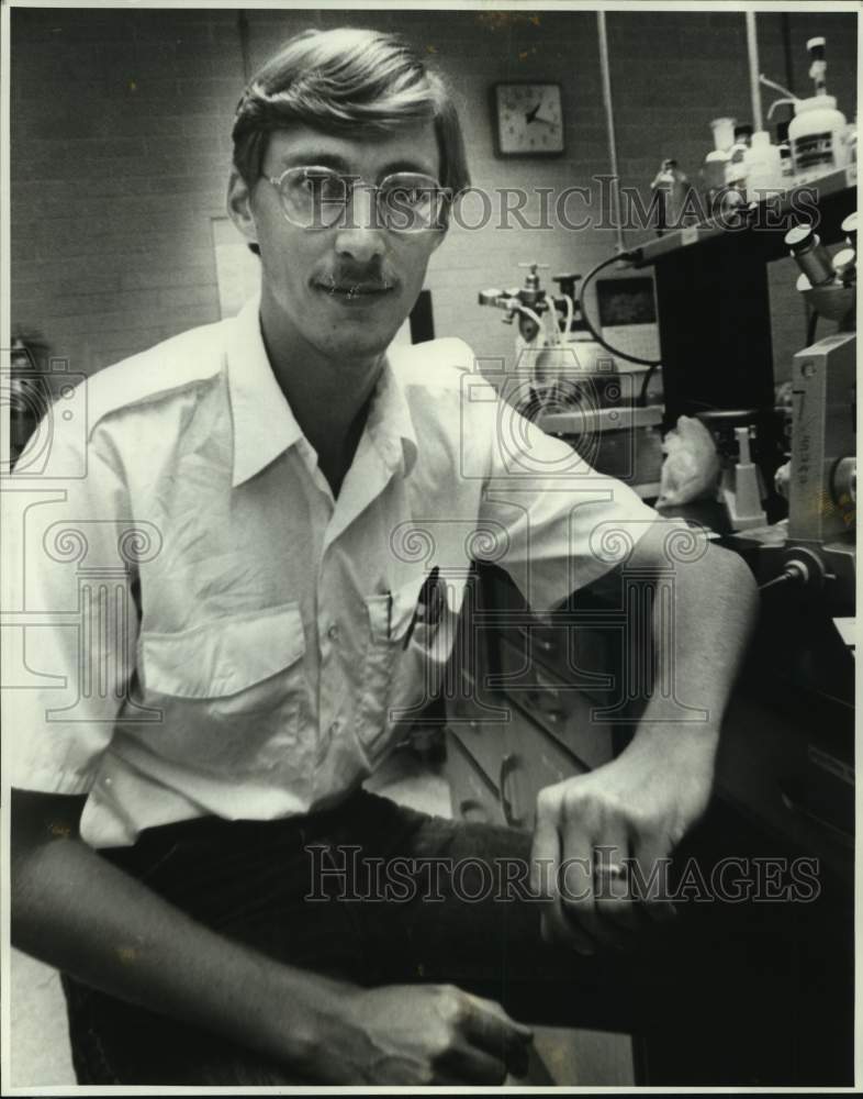 Press Photo Allen Lu Knowles III, University of New Orleans- Honor Graduate- Historic Images