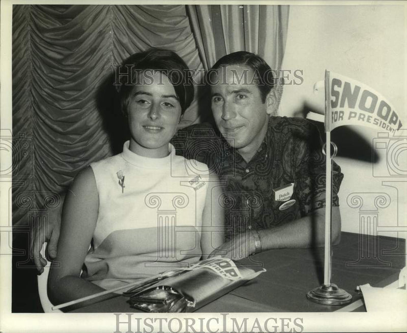 Load image into Gallery viewer, 1968 Press Photo Jane Kohl, William Fox - nob52685
