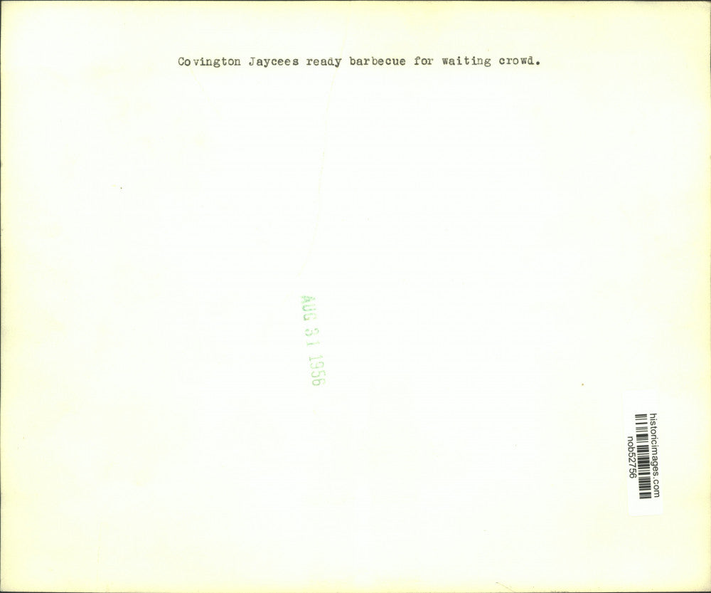 1956 Press Photo Covington Jaycees ready barbecue for waiting crowd - nob52756