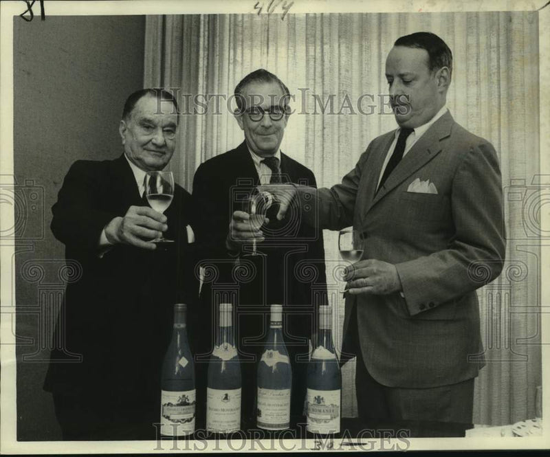 Load image into Gallery viewer, 1978 Press Photo Gourmet dinner of Confrerie des Chevaliers du Tastevin
