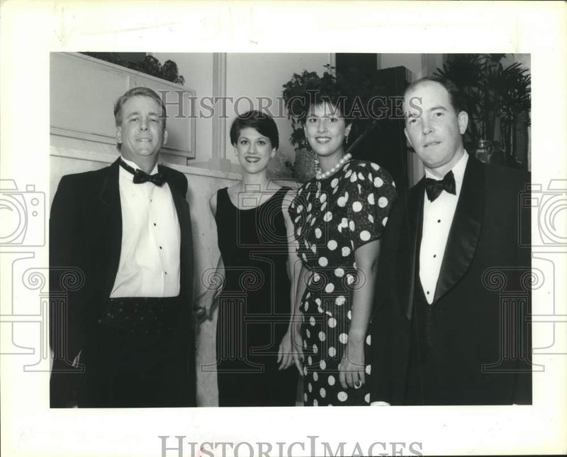 Load image into Gallery viewer, 1991 Press Photo Guests at the Tennis Ball. - nob54005
