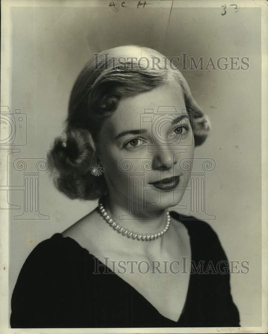 1953 Press Photo Mary Lawson, daughter of Dr. and Mrs. Edwin Hugh Lawson- Historic Images