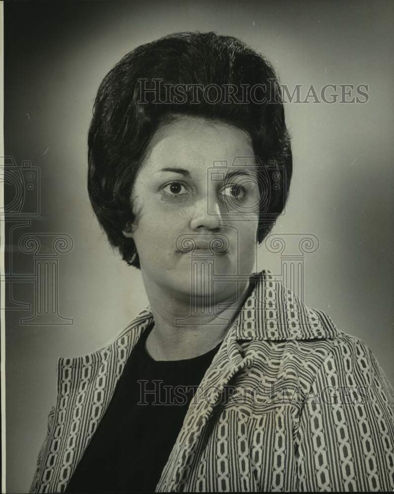 1974 Press Photo Mrs. M.D. Landry won $500 playing States-Item Draw Poker- Historic Images