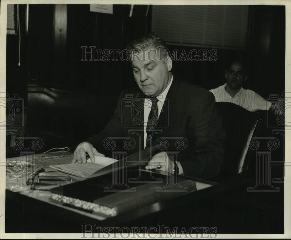 1967 Press Photo Assistant Defense Attorney Mike Karmazin - Historic Images