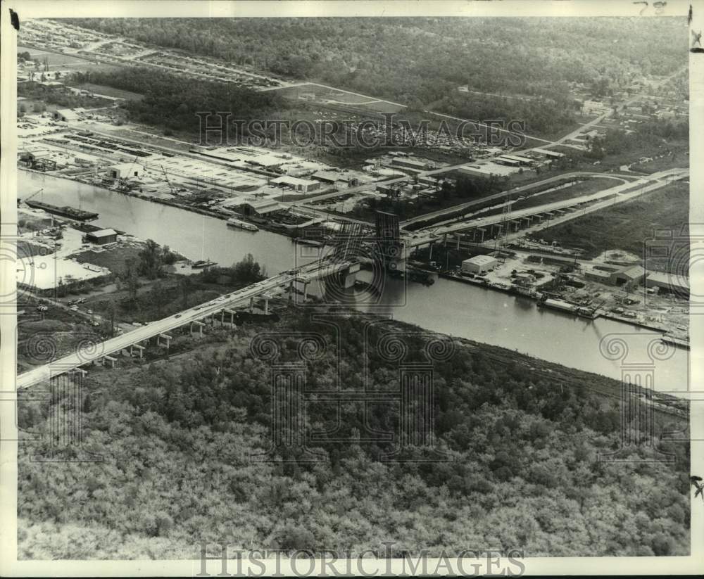 1972 Press Photo Progress on the Westside on the opening of Lapalco Blvd. bridge
