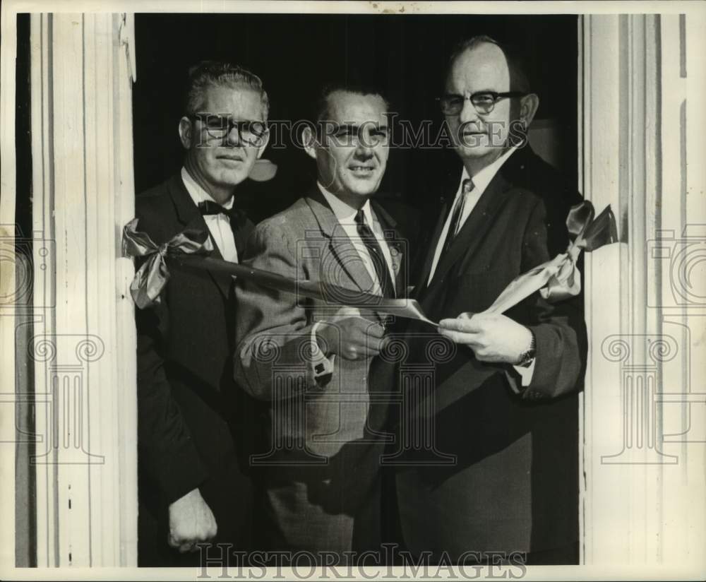 1961 Press Photo W.G. Larson, James Fitzmorris and I.M. Evans at an event- Historic Images