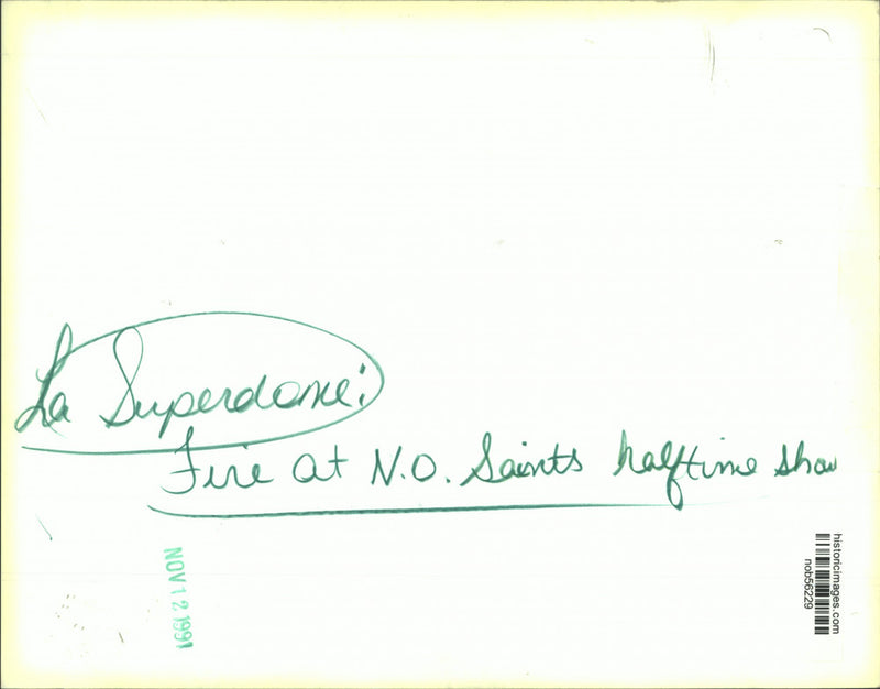 Load image into Gallery viewer, 1991 Press Photo Fire falling from rafters at Louisiana Superdome halftime show.
