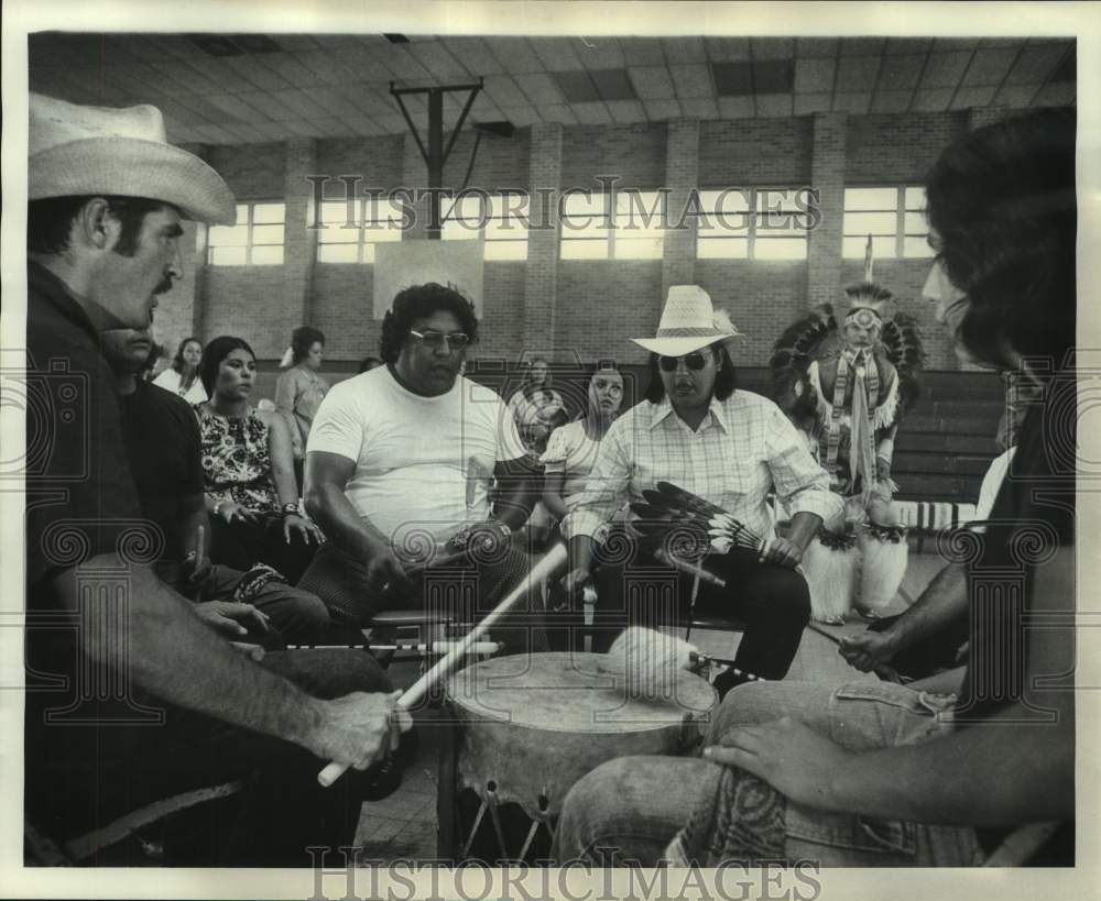 1974 Press Photo Indian Powwow at St. Raphael School- Historic Images