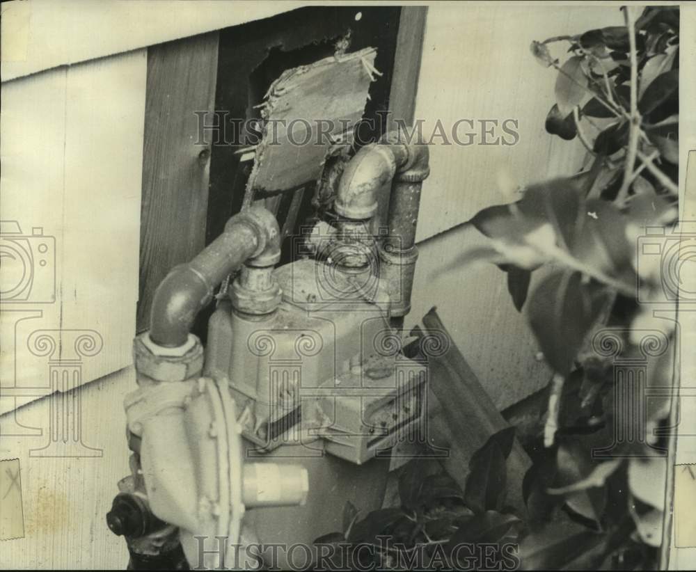 1975 Press Photo This gas meter at the home of Tom Decourcy, 4316 Bissonet Drive