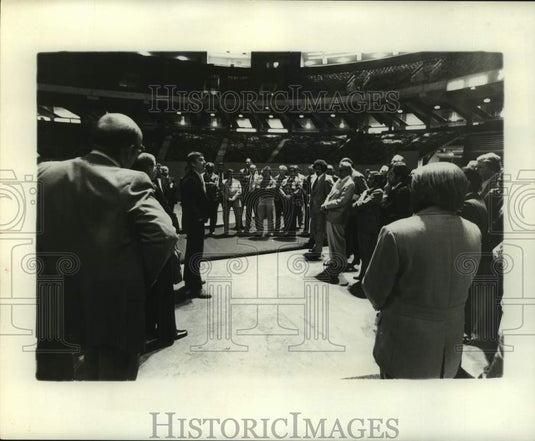 1976 Press Photo Dignitaries At Louisiana Superdome - nob57290