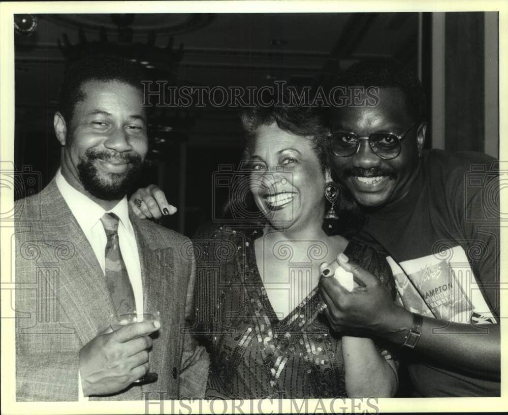 1992 Press Photo Frederick Lonzo, Wanda Rouzan, Steve Williams at Covenant House- Historic Images