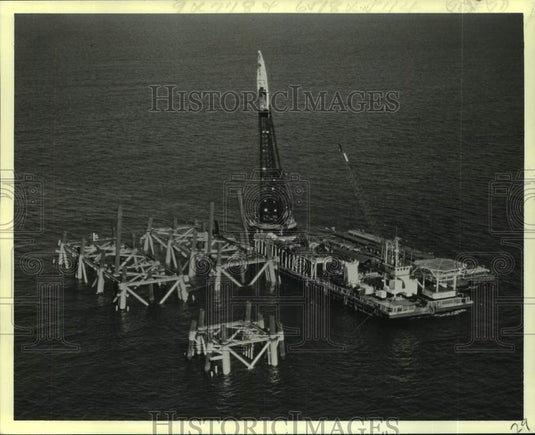 1980 Press Photo Platform jackets emerge for United States first deepwater port - Historic Images