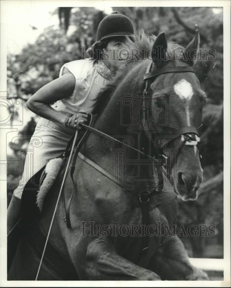 1974 Press Photo Ann Leyens, equestrian- Historic Images