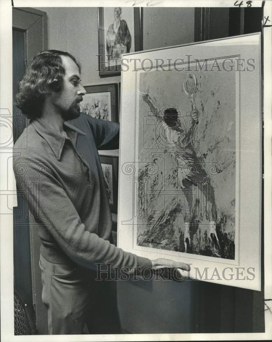 1974 Press Photo Nahan curator Danny Lewis with artist Leroy Neiman's Big Serve- Historic Images