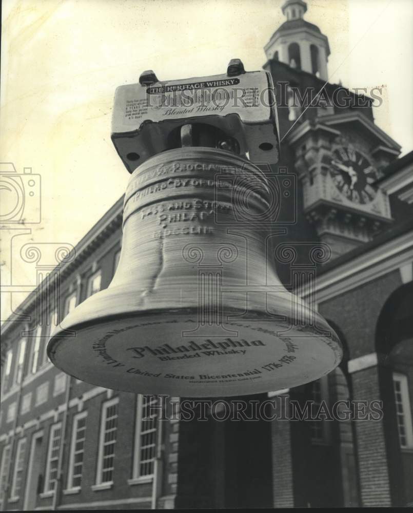 1940 Press Photo Porcelain Liberty Bell used by Philadelphia-based distillery