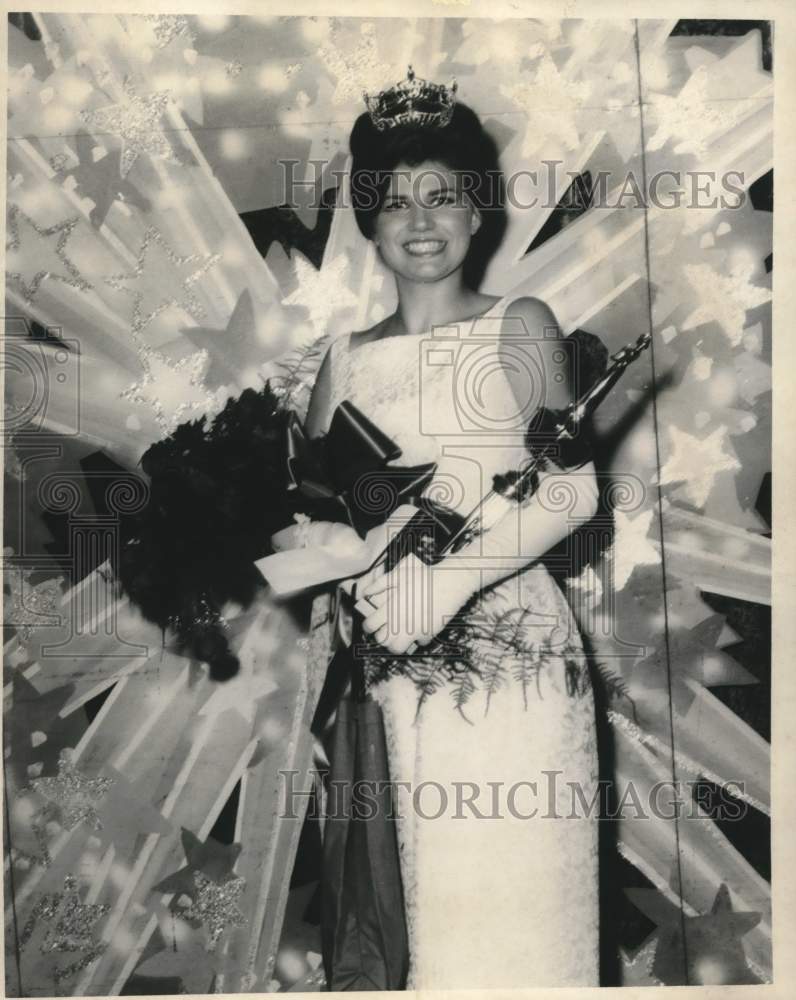 Load image into Gallery viewer, 1966 Press Photo Valerie Oustalet, Miss Greater New Orleans - nob59109
