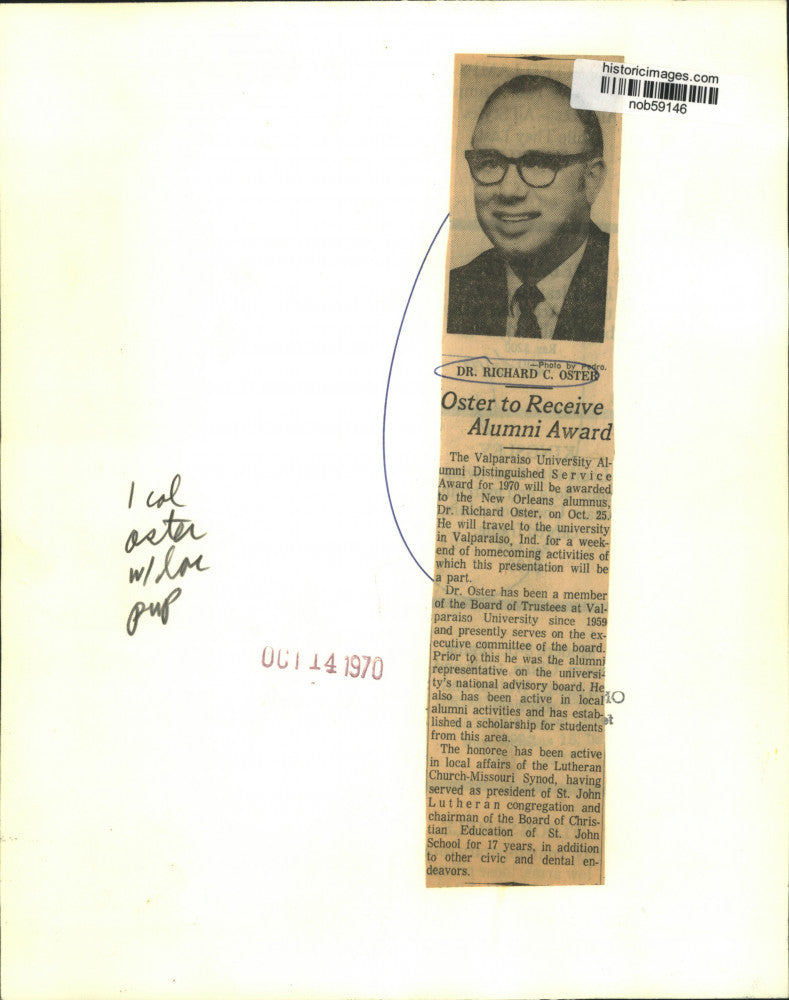 1970 Press Photo Doctor Richard Oster, recipient of Valparaiso Alumni Award