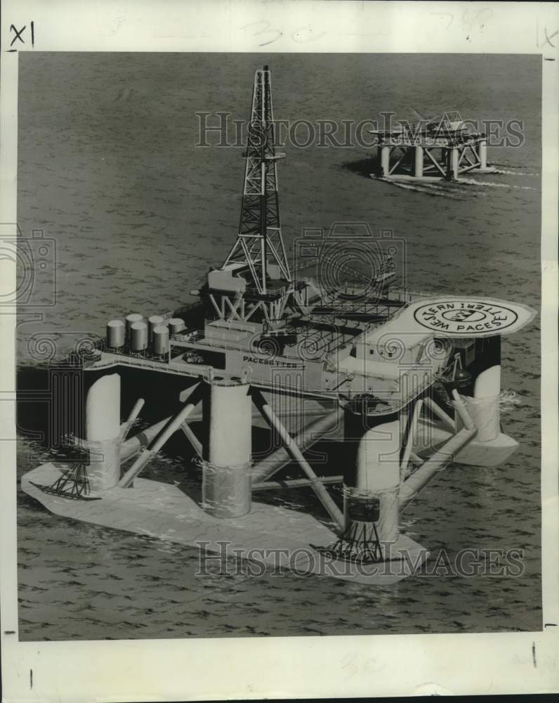 1972 Press Photo Self-propelled drilling units, Pacesetter 1 &amp; 2 - nob59154