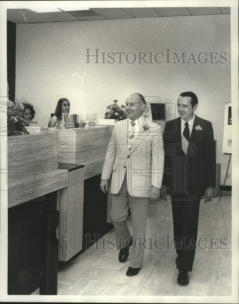 Load image into Gallery viewer, 1976 Press Photo Lloyd O'Quinn and James W. Ward, Dixie Savings officers
