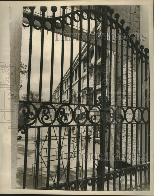 1964 Press Photo Gate of the Odd Fellows Rest Cemetery - nob59511