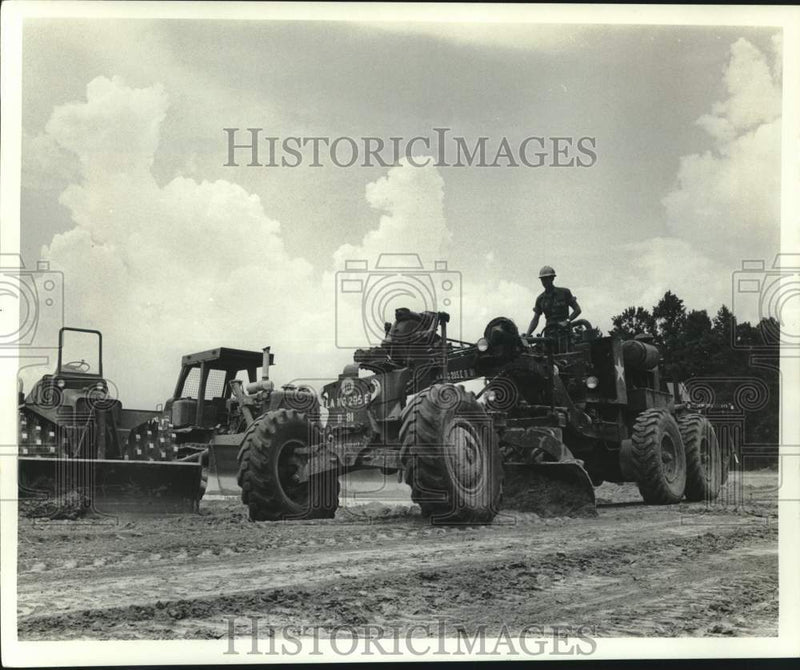 Load image into Gallery viewer, 1978 Press Photo Creation of the facilities of Port Hudson Commemorative Area
