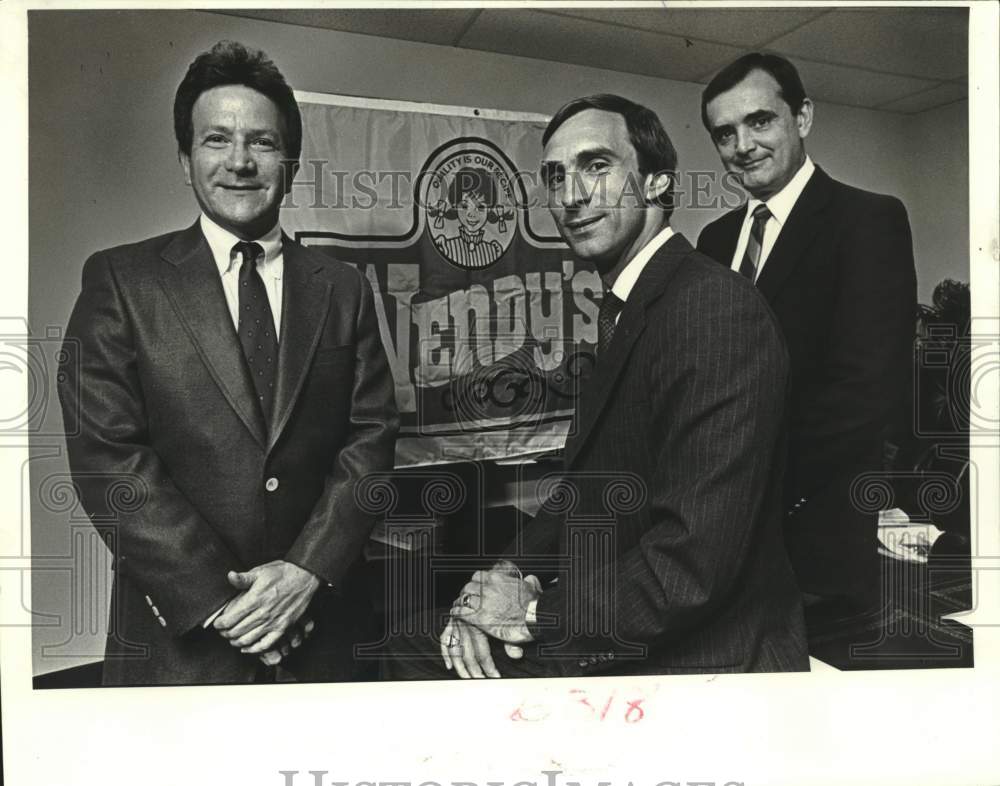 1987 Press Photo New owners of Wendy&#39;s Old Fashioned Hamburger restaurants - Historic Images