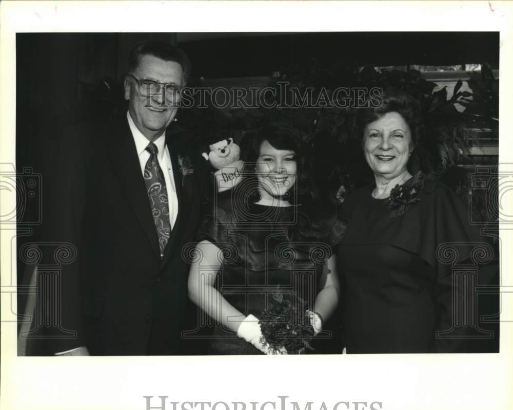 1991 Press Photo Judge Alvin, Dede and Doris Oser- Historic Images