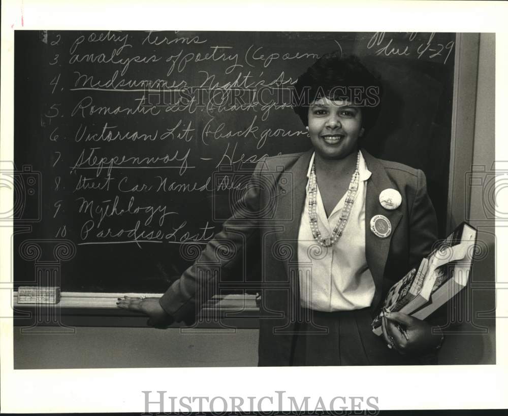 1988 Press Photo Carolyn Oubre, senior English Literature teacher at Xavier- Historic Images