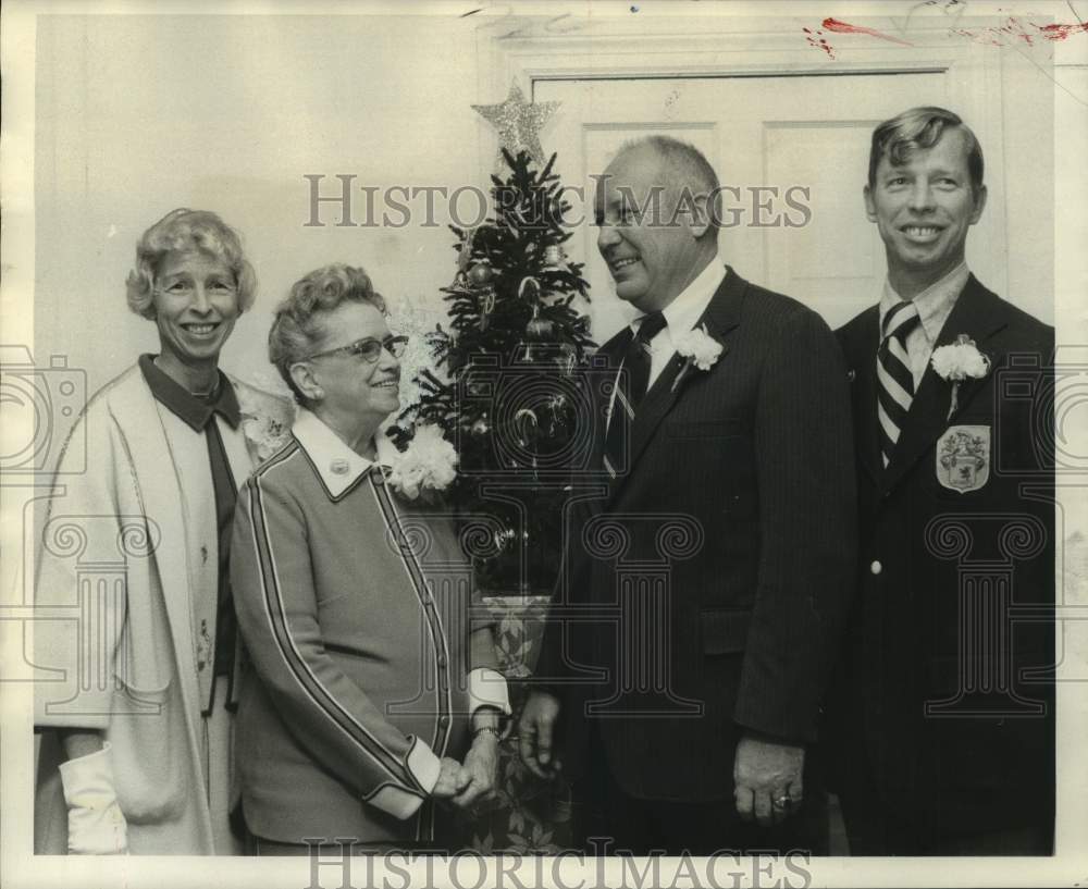 1972 Press Photo Group at the Kehoe Gym dedication at Kehoe Academy - nob60605- Historic Images