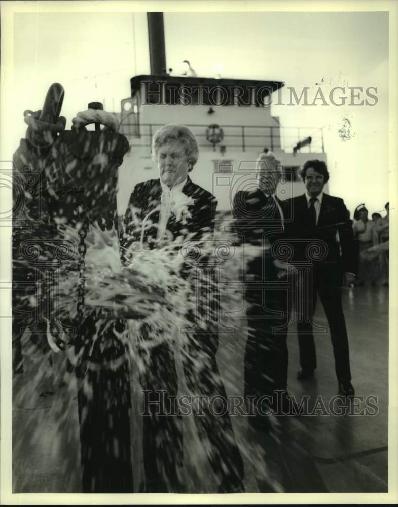 1968 Press Photo Christening of a barge called MR JIM at Municipal Yacht Harbor.- Historic Images