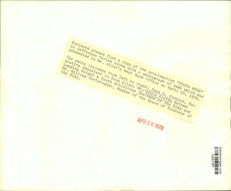 Load image into Gallery viewer, 1978 Press Photo Proclamation of Youth Week in Jefferson Parish - nob61387
