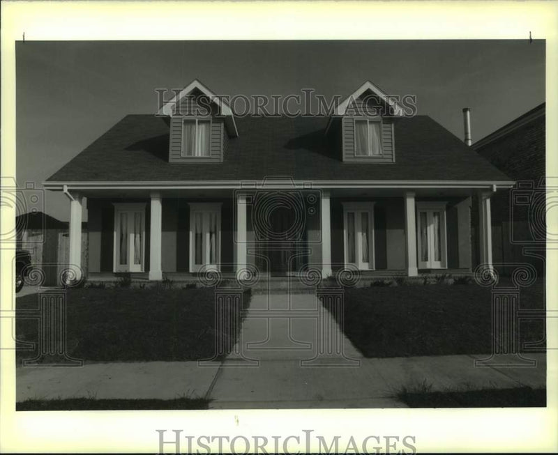 Load image into Gallery viewer, 1990 Press Photo House at 3205 De Bouchel Boulevard Mereaux, Louisiana

