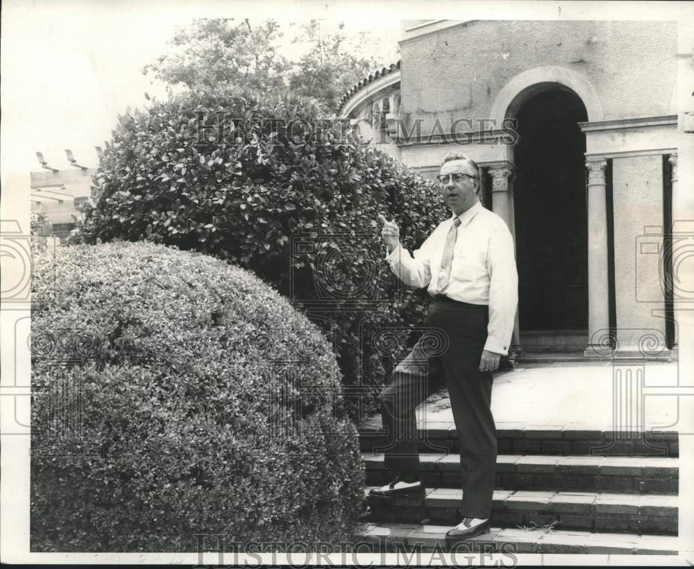 1970 Press Photo Dennis J. Lacey Jr., Audubon Park Superintendent, New Orleans- Historic Images