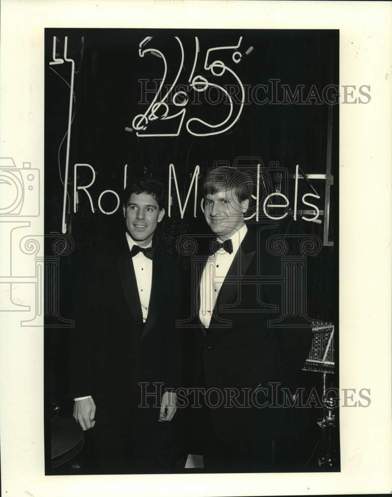 1989 Press Photo Rob Bickham, John Landrum at Young Leadership Council
