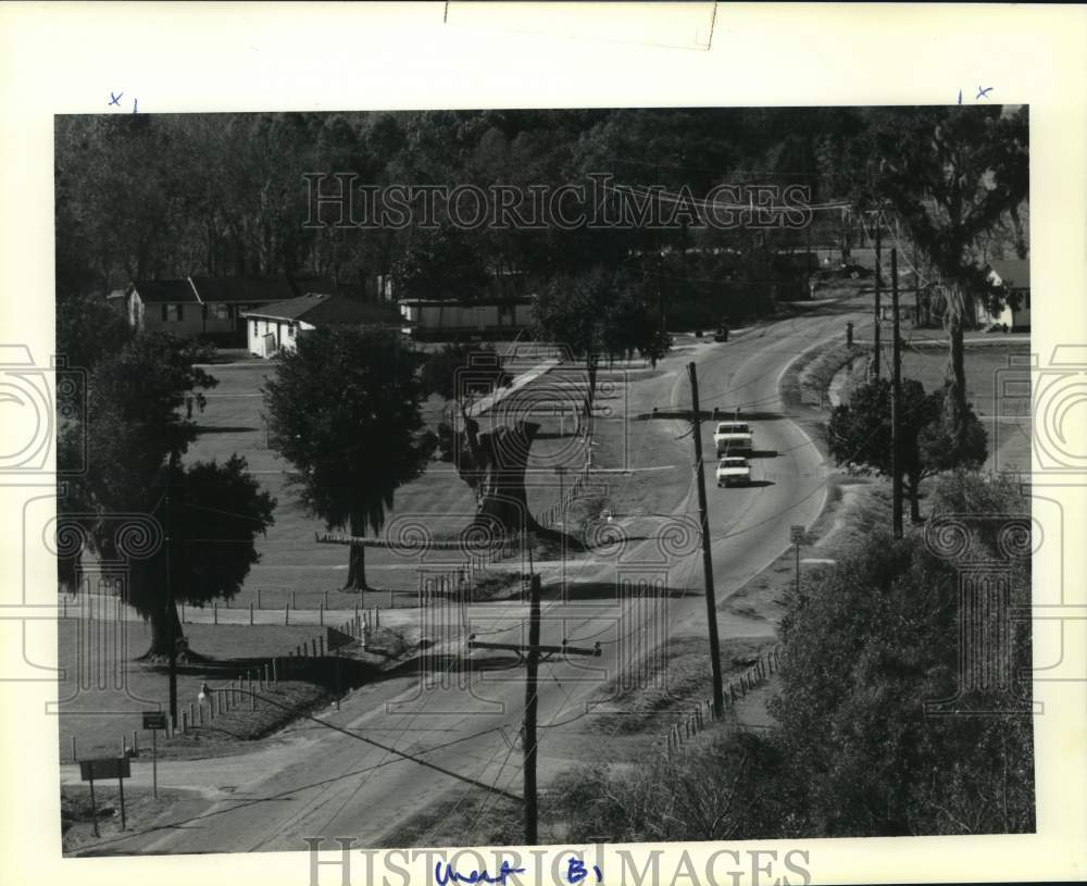 1989 Press Photo Highway 45 leading into the town of Lafitte - nob64082- Historic Images