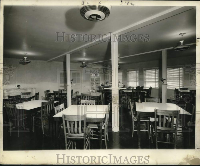 Load image into Gallery viewer, 1949 Press Photo Interior design- dining room can seat 48 persons at one time
