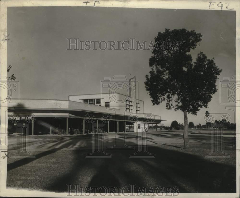 1950 Press Photo Street view of the future Community Center at Lake Vista.
