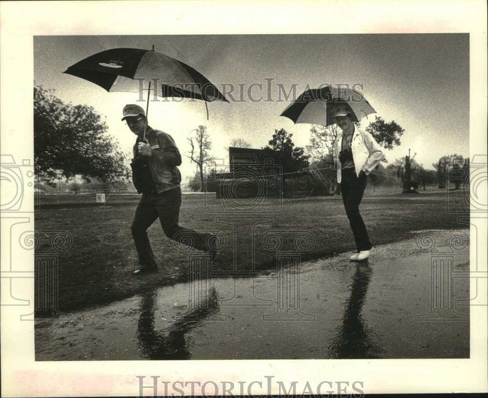 1985 Press Photo USF&amp;G Classic cancelled due to rain at Lakewood Country Club- Historic Images