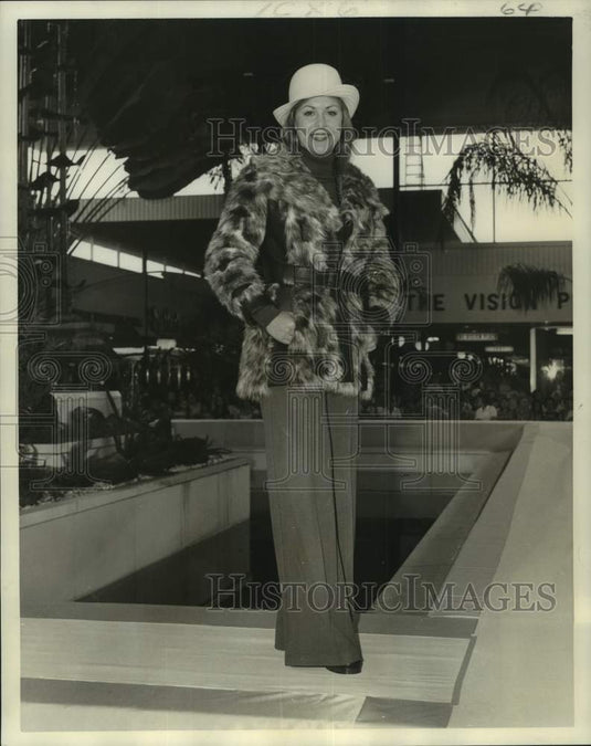 1973 Press Photo Kay Michelle Johnson, in fun fur and vinyl jacket- Historic Images