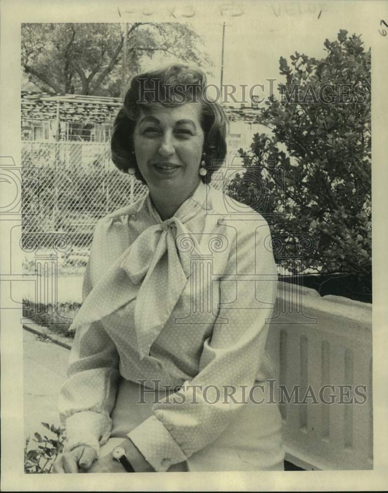 1975 Press Photo Mrs. Jochim, chairman of Federated Council of N.O. Gardens Club