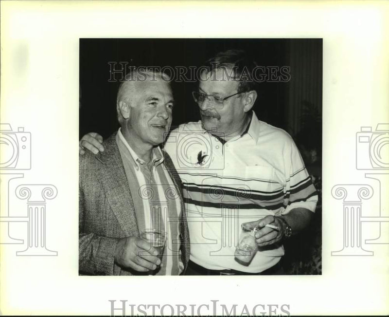 Load image into Gallery viewer, 1994 Press Photo Charles Kernan's farewell party at the Balcony Hall Metairie
