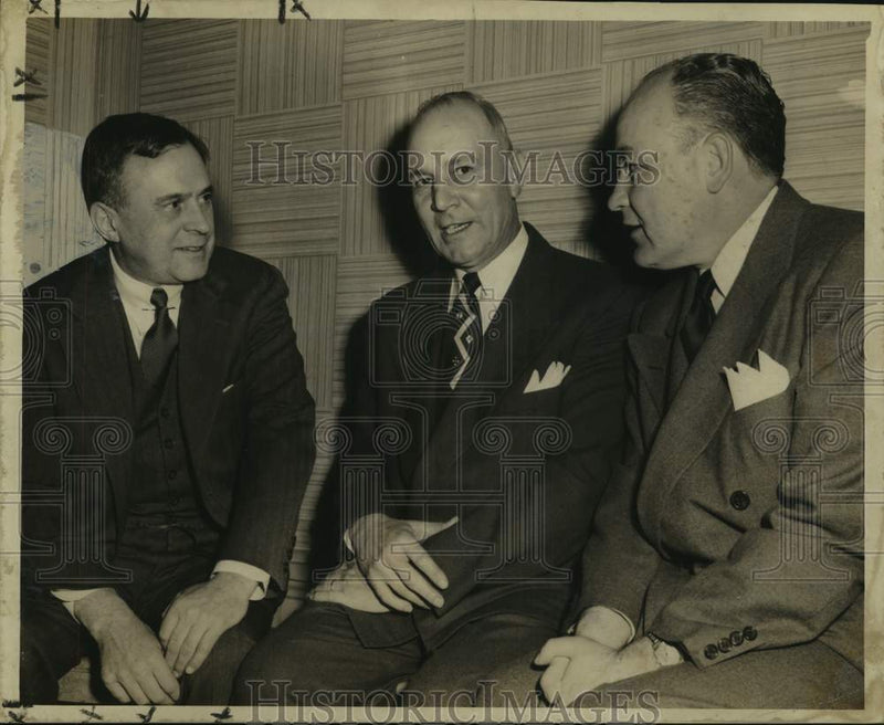 Load image into Gallery viewer, 1950 Press Photo Devereux C. Joseph, president of New York Life Insurance
