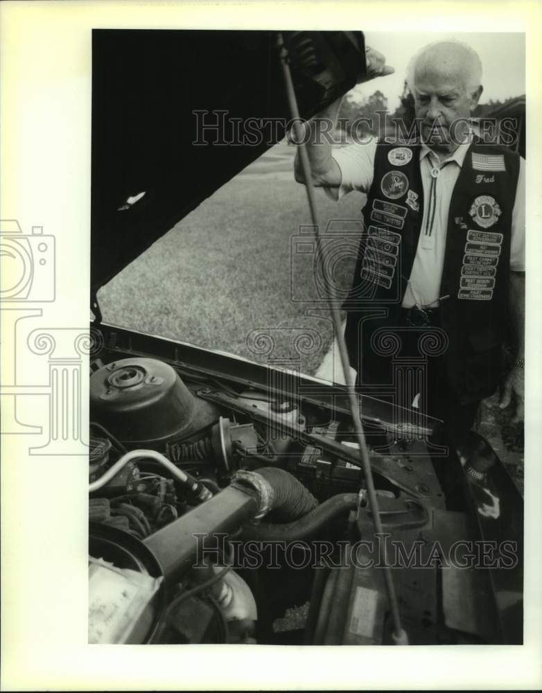 1995 Press Photo Fred Lotz, Lions Club District Governor - nob70863