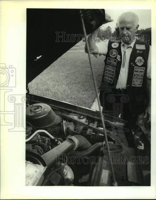 1995 Press Photo Fred Lotz, Lions Club District Governor - nob70863